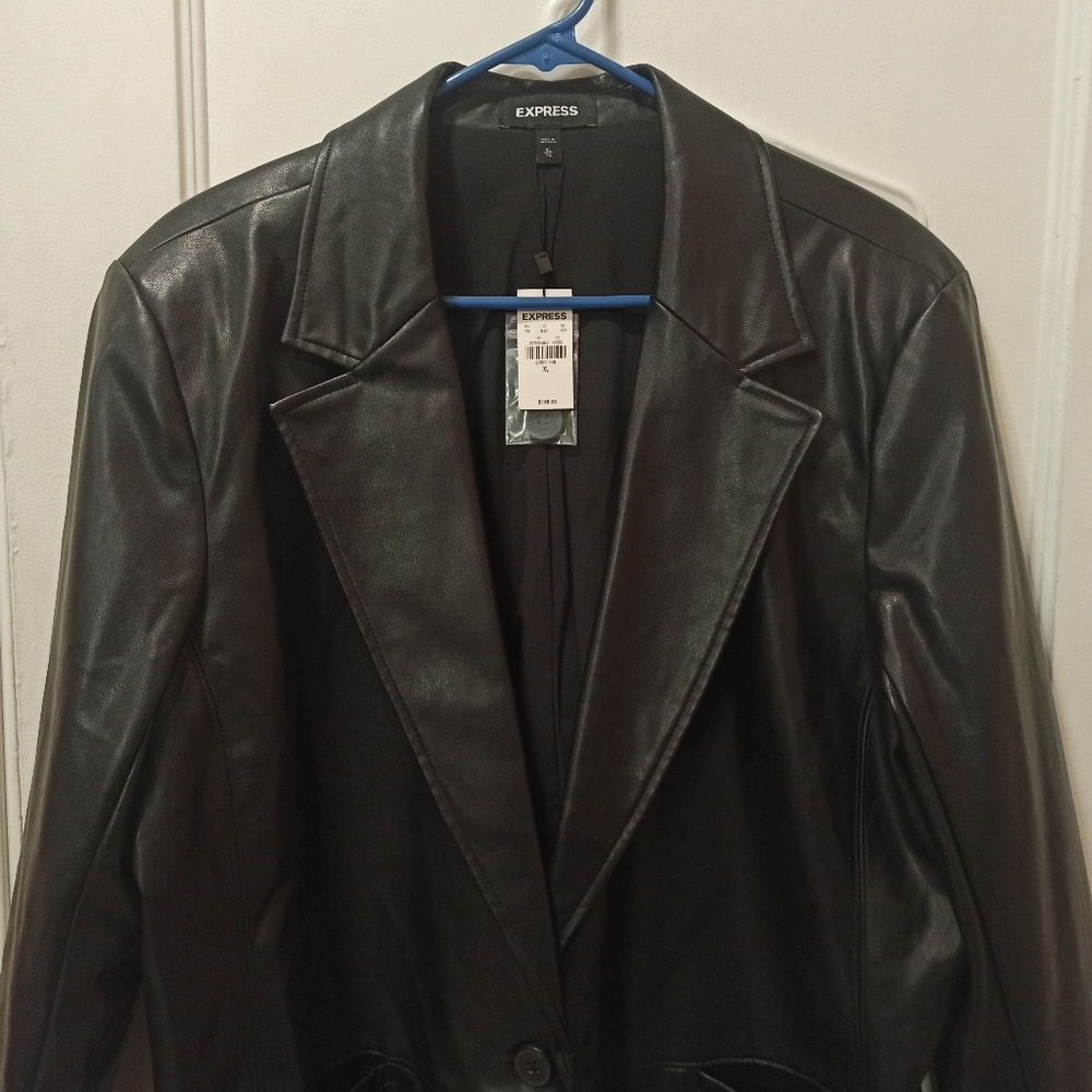 NEW EXPRESS BLACK FAUX LEATHER ONE BUTTON BLAZER JACKET SZ XL - Picture 2 of 16